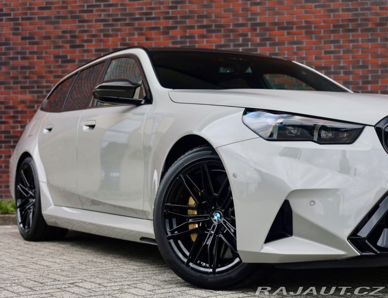 2025 BMW M5 - 2