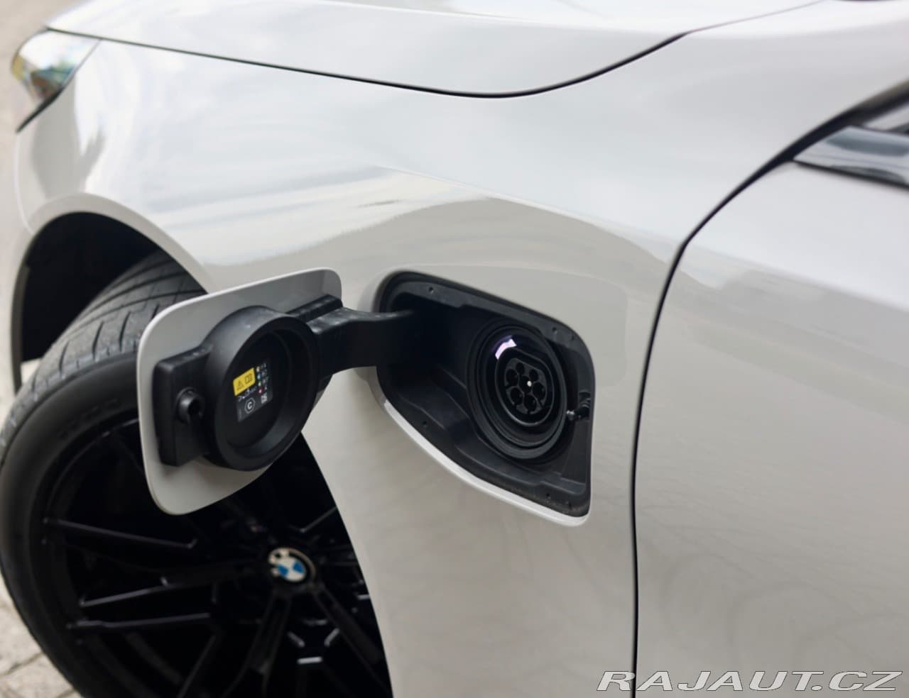 2025 BMW M5 - 3
