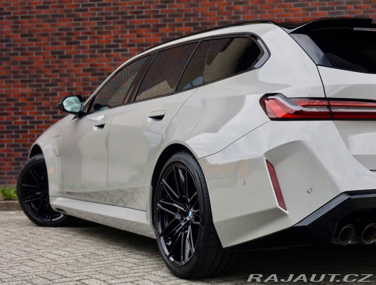 2025 BMW M5 - 4