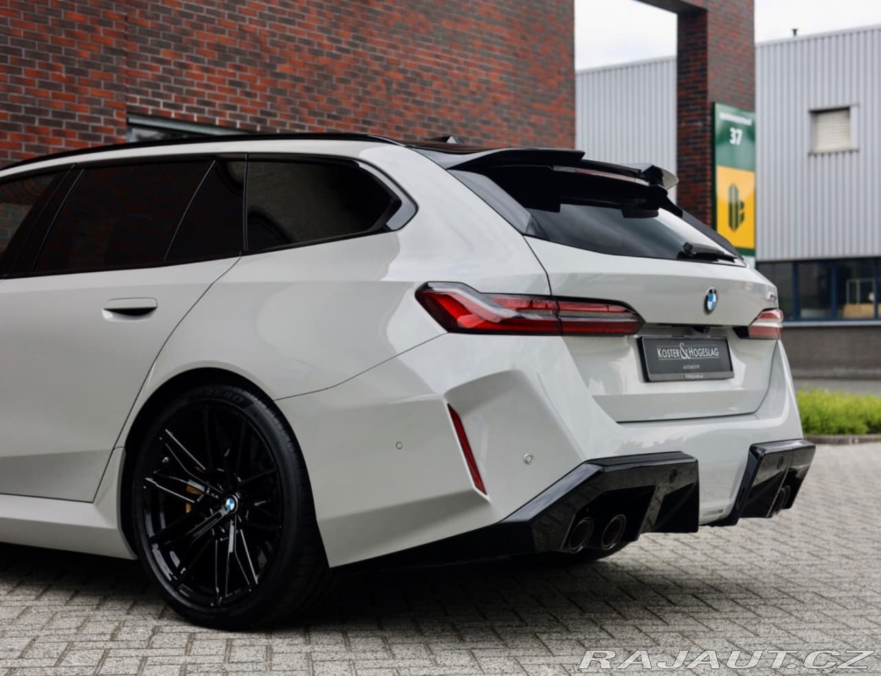 2025 BMW M5 - 7