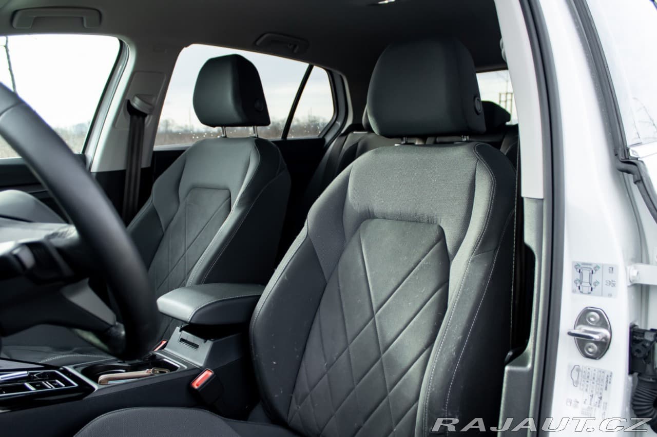 2024 Volkswagen GOLF - 25