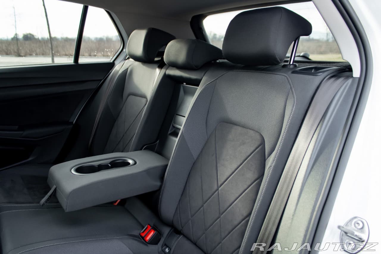 2024 Volkswagen GOLF - 31