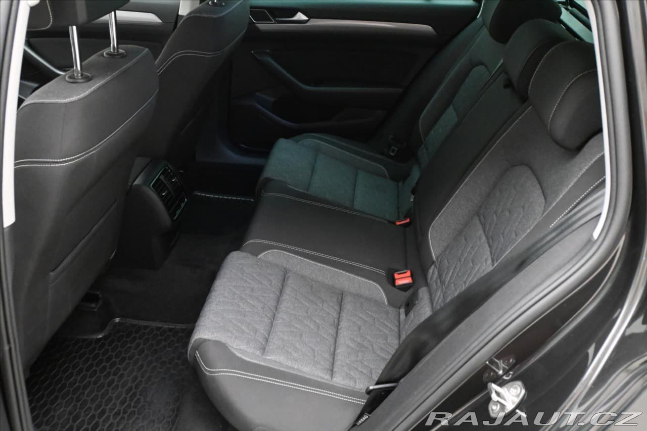 2023 Volkswagen PASSAT - 14