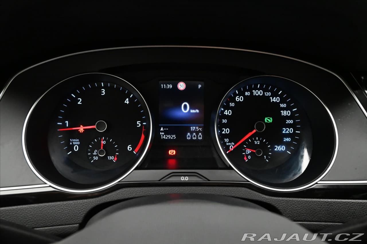 2023 Volkswagen PASSAT - 16