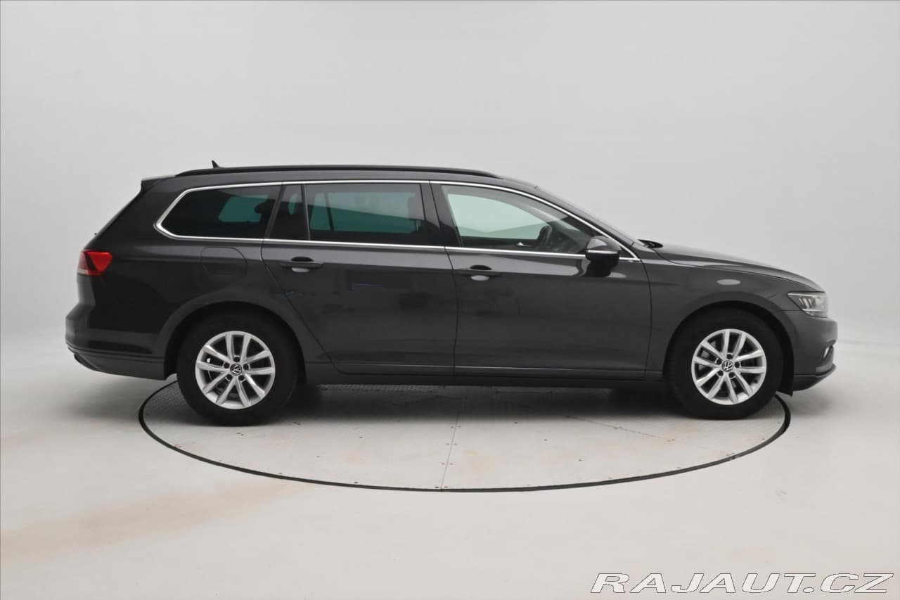 2023 Volkswagen PASSAT - 4