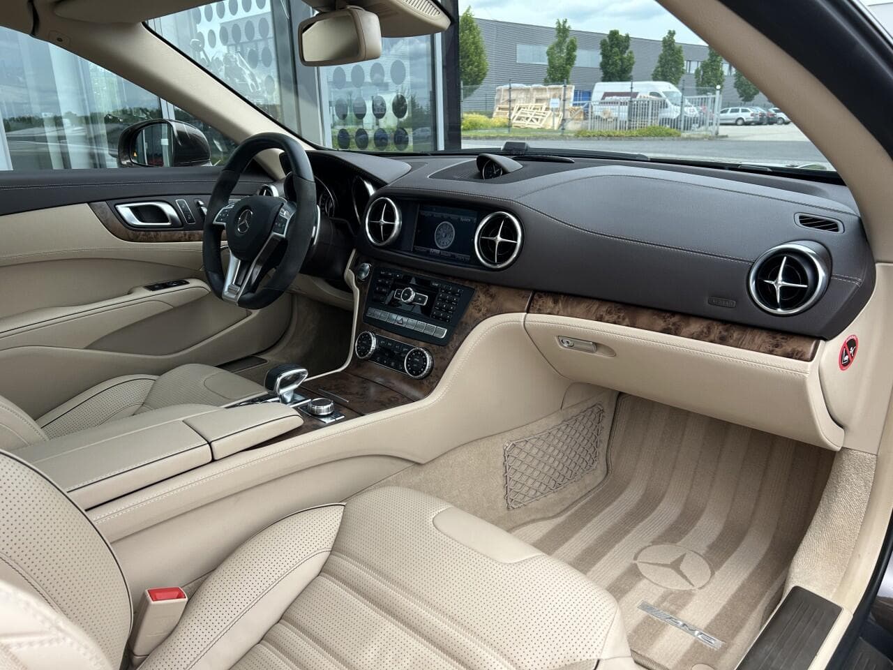 2013 Mercedes-Benz SL - 17
