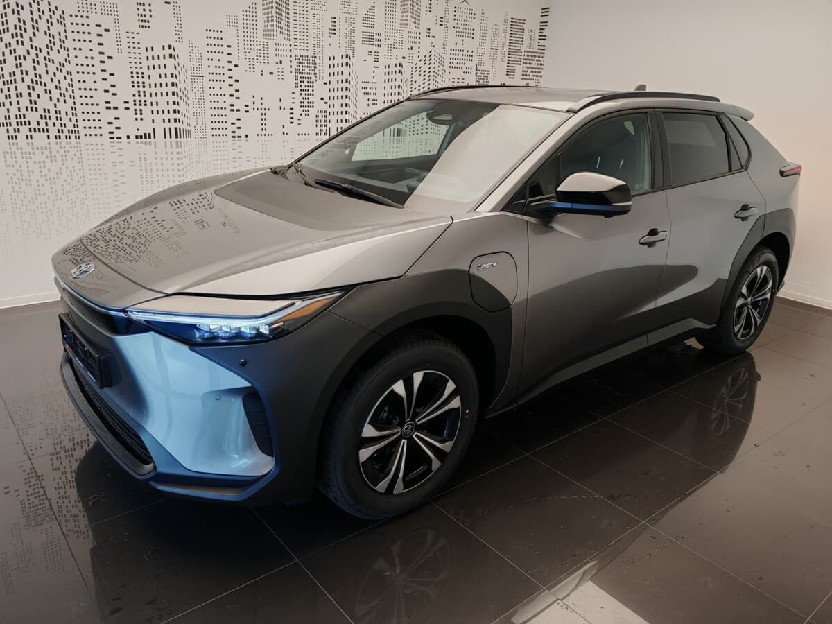 2025 Toyota bZ4X