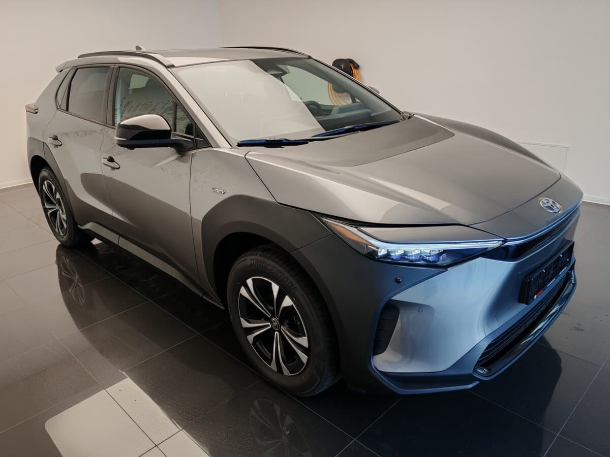 2025 Toyota bZ4X - 3