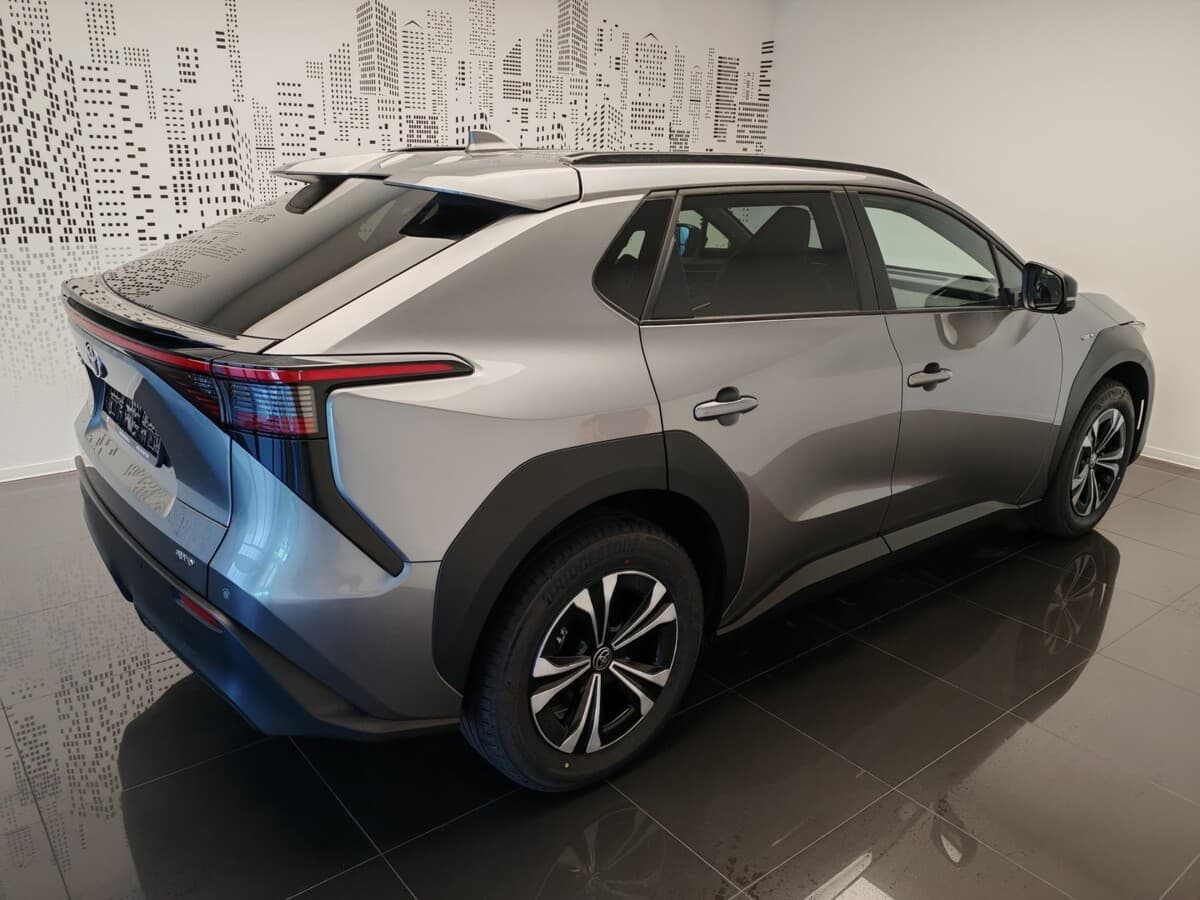 2025 Toyota bZ4X - 4