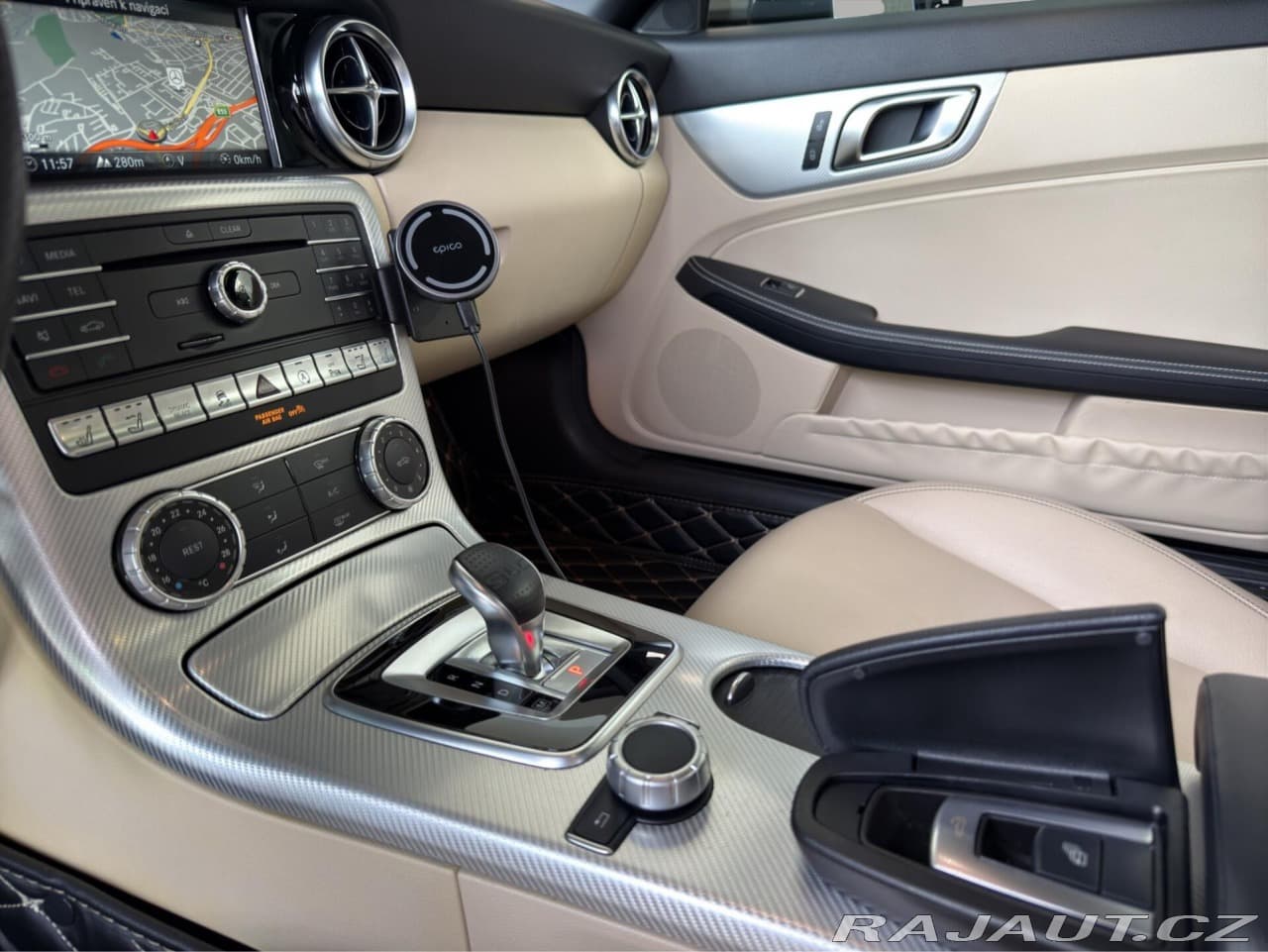 2017 Mercedes-Benz SLC - 16