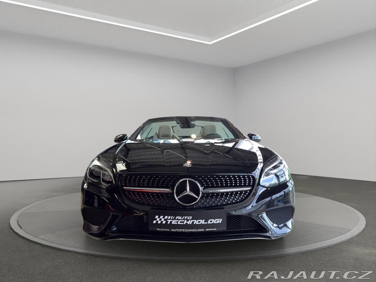 2017 Mercedes-Benz SLC - 2