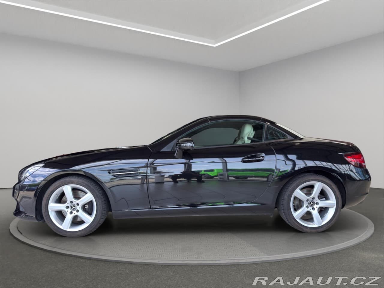 2017 Mercedes-Benz SLC - 5