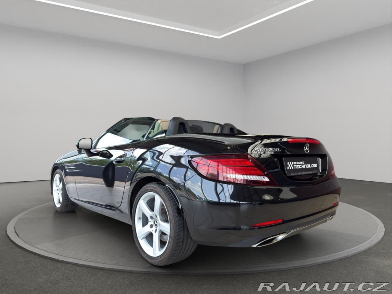 2017 Mercedes-Benz SLC - 6