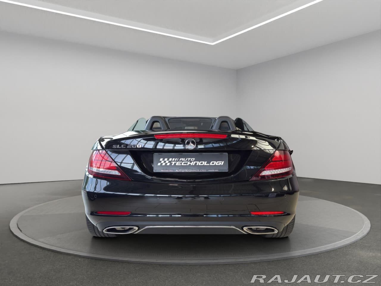 2017 Mercedes-Benz SLC - 7
