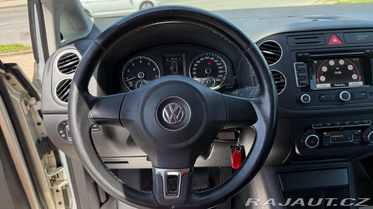 2010 Volkswagen GOLF - 12