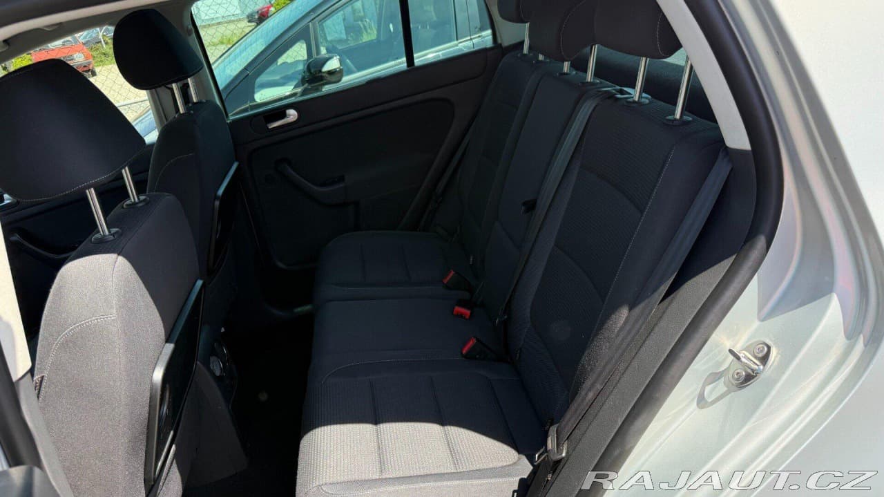 2010 Volkswagen GOLF - 18