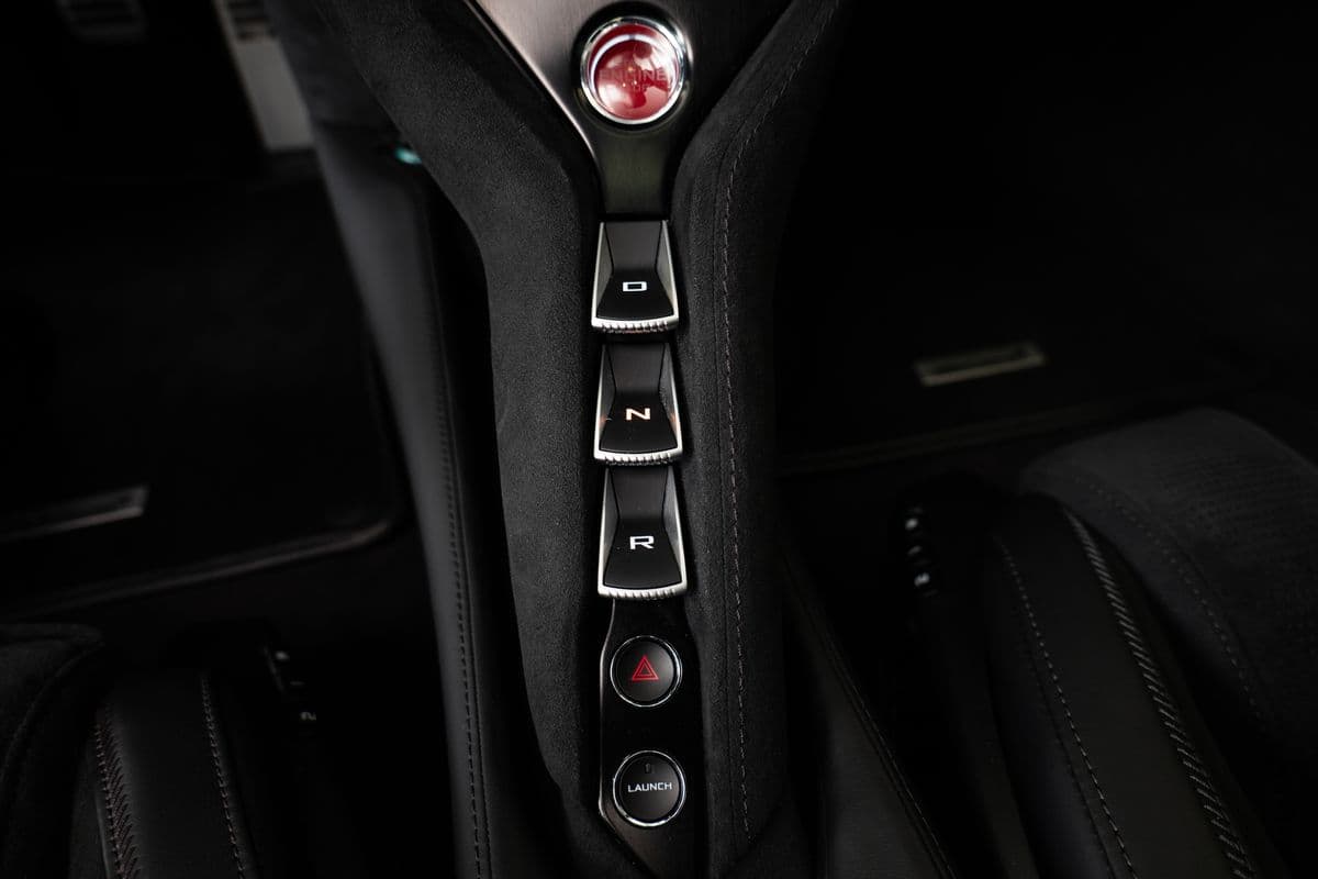 2022 McLaren 720S - 11