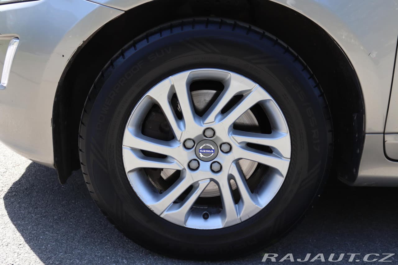 2015 Volvo XC60 - 49