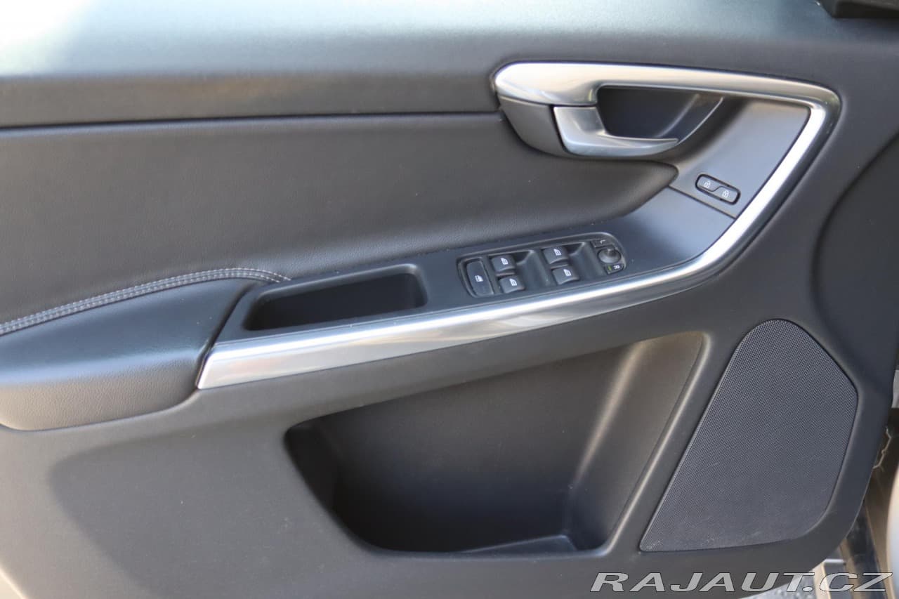 2015 Volvo XC60 - 52