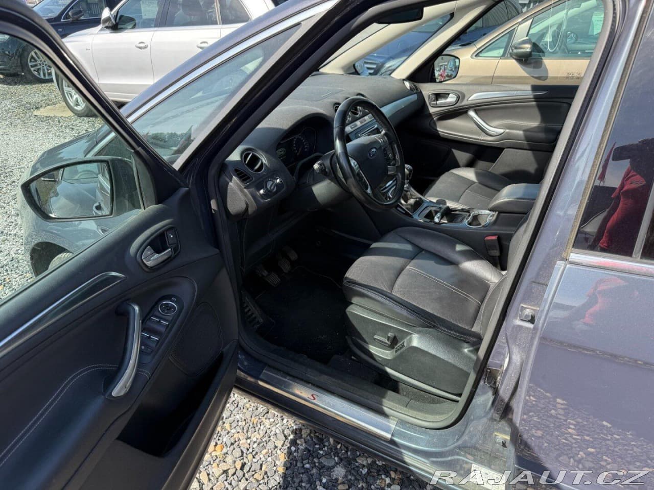 2012 Ford S-MAX - 13