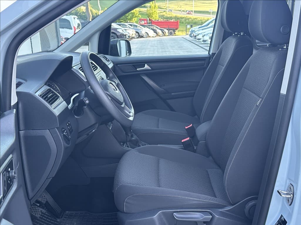 2020 Volkswagen CADDY - 34