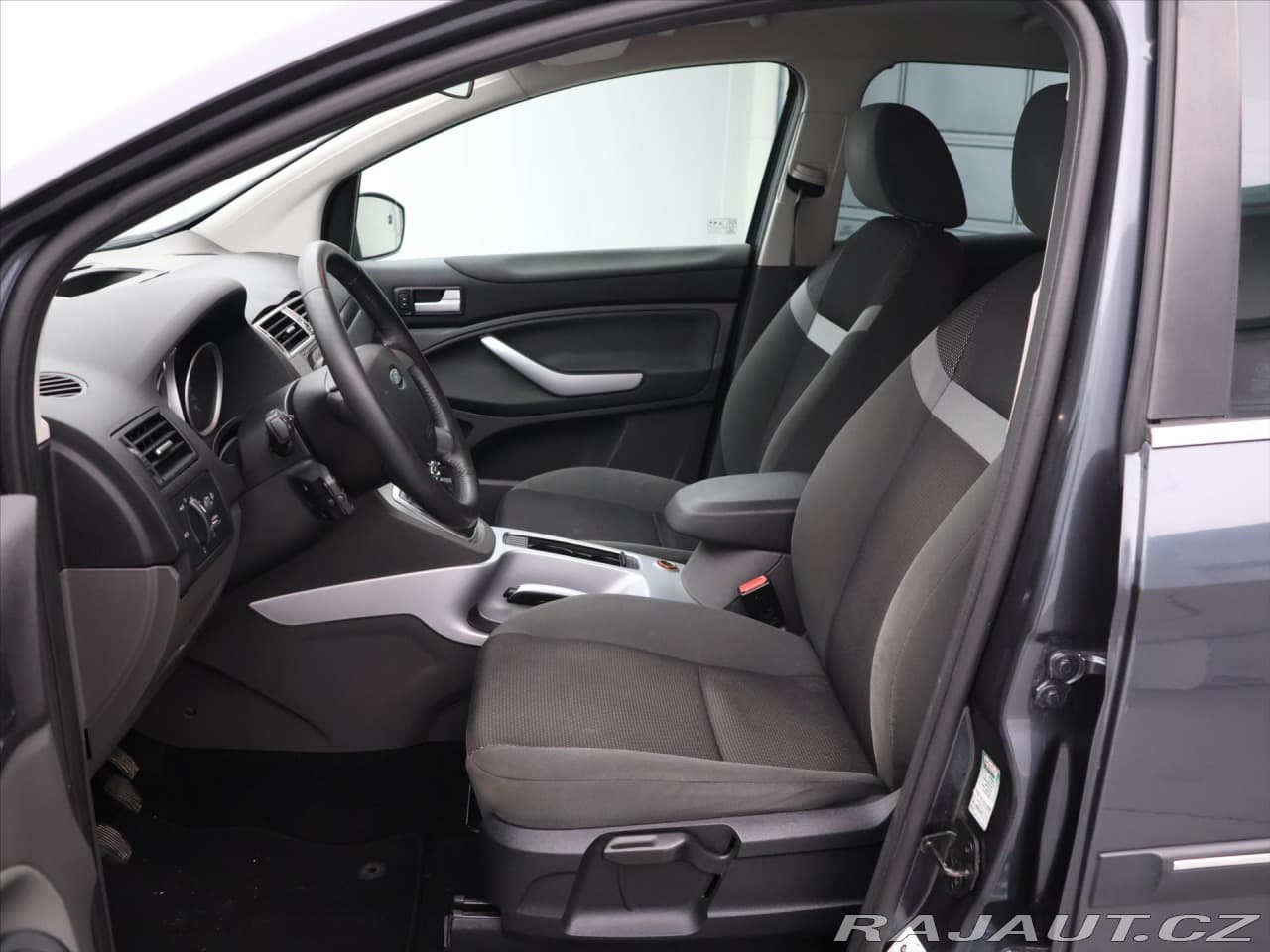 2010 Ford KUGA - 28