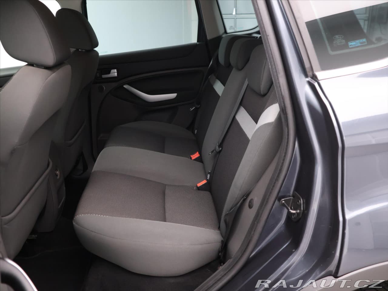 2010 Ford KUGA - 37