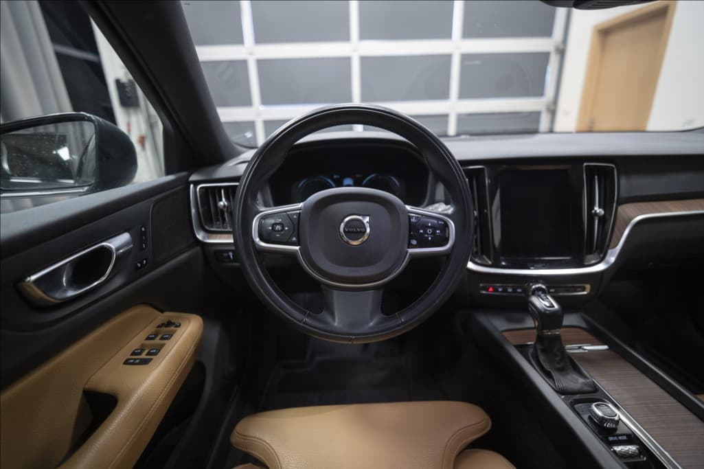 2019 Volvo V60 - 52