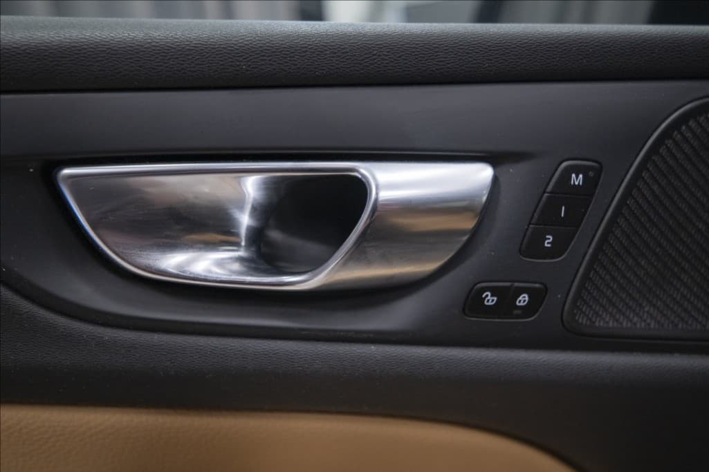 2019 Volvo V60 - 58
