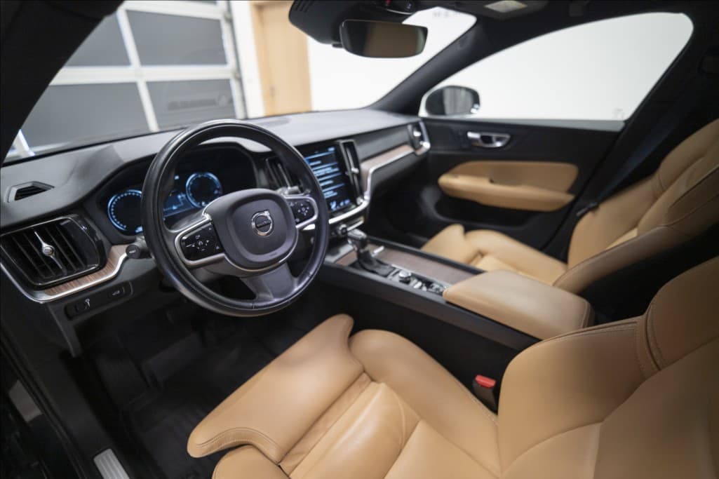 2019 Volvo V60 - 19