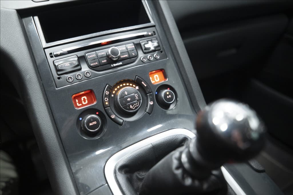 2014 Peugeot 5008 - 23