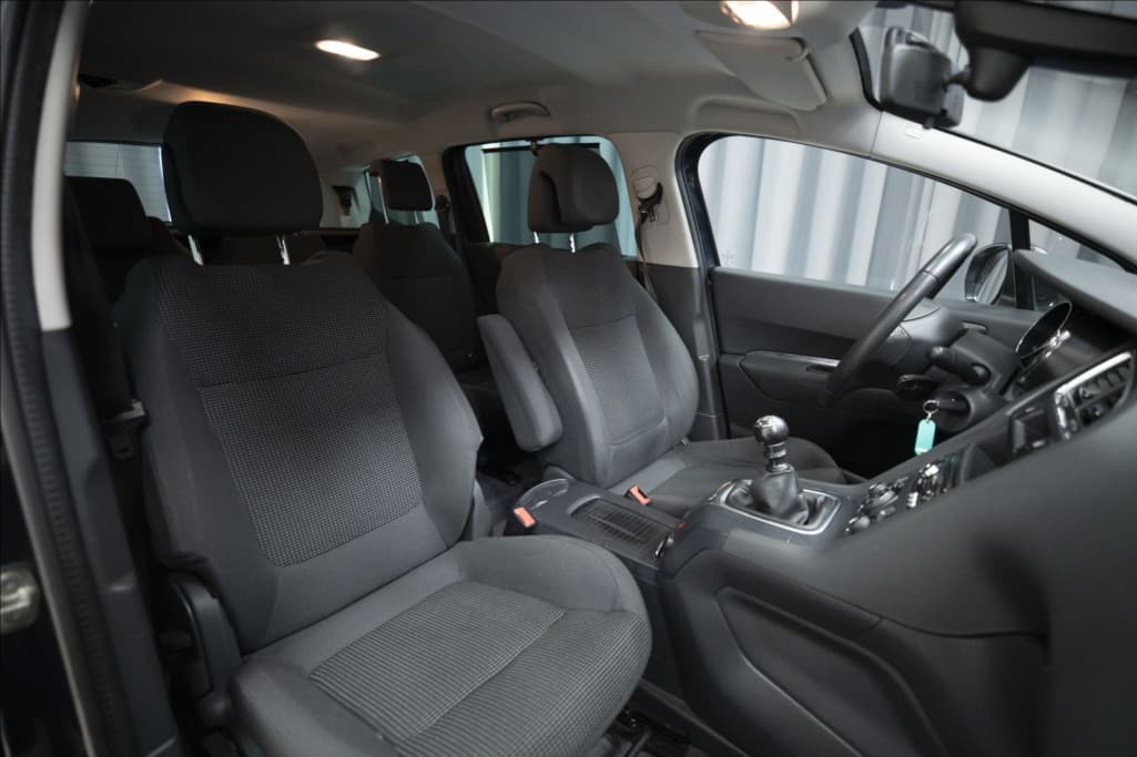 2014 Peugeot 5008 - 17