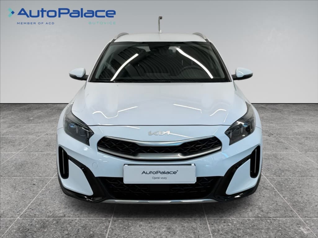 2023 Kia XCEED - 3