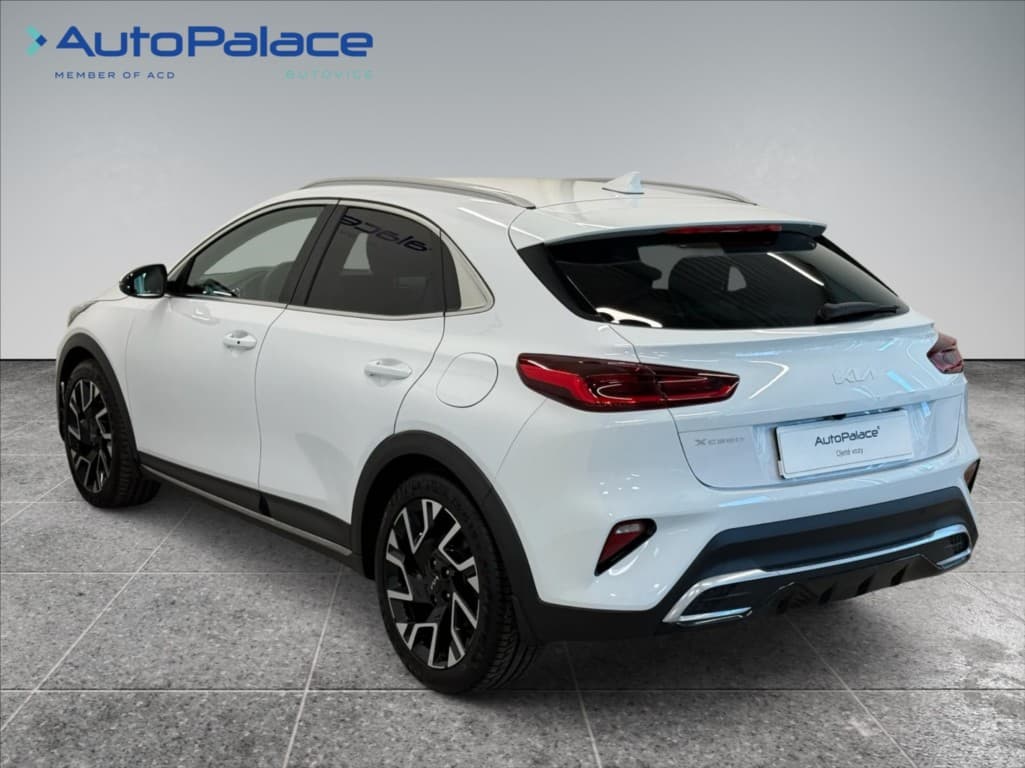 2023 Kia XCEED - 11