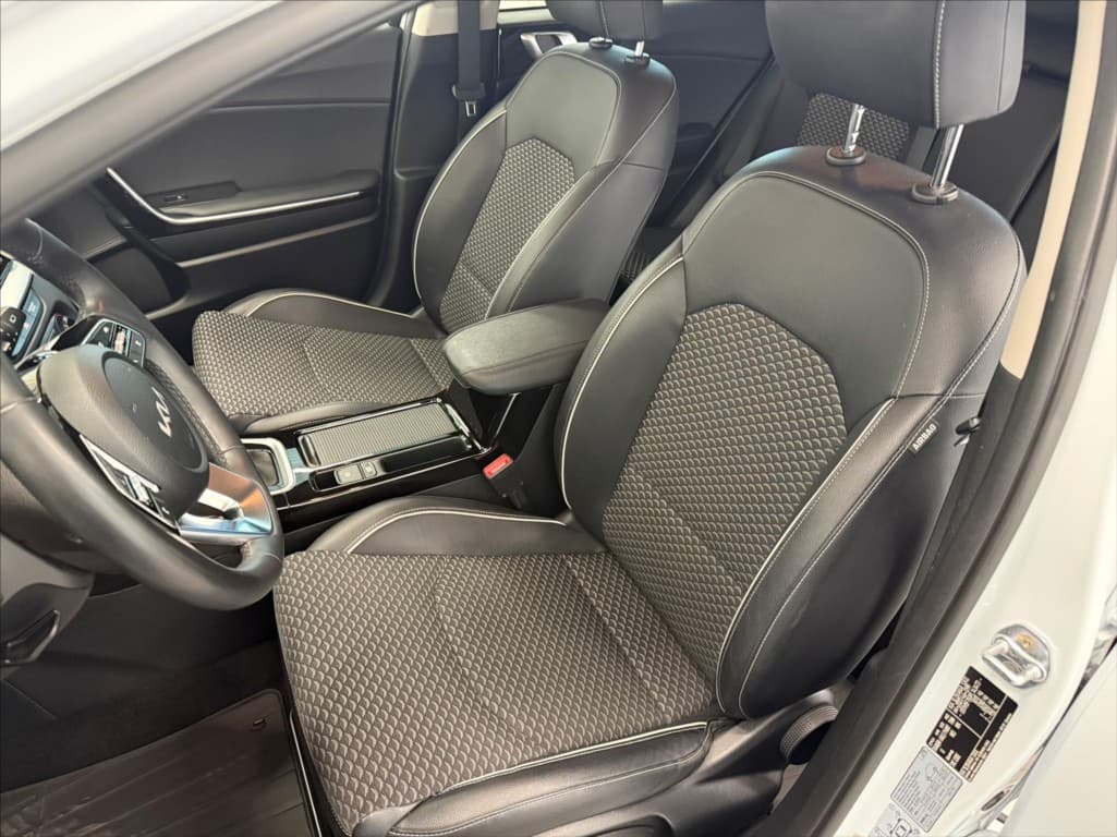 2023 Kia XCEED - 17