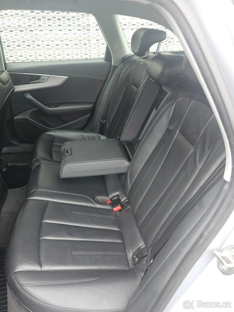 2017 Audi A4 - 31