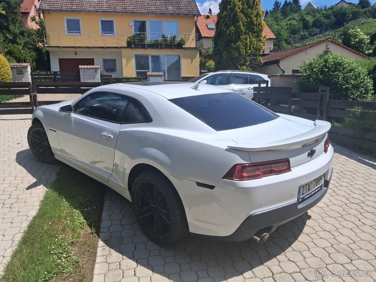 2015 Chevrolet CAMARO - 3