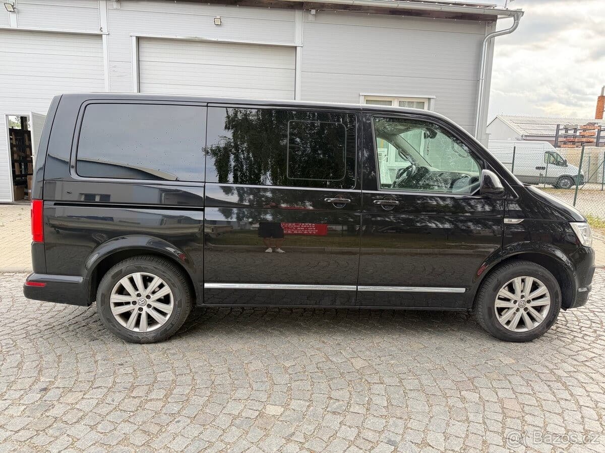 2015 Volkswagen MULTIVAN - 11