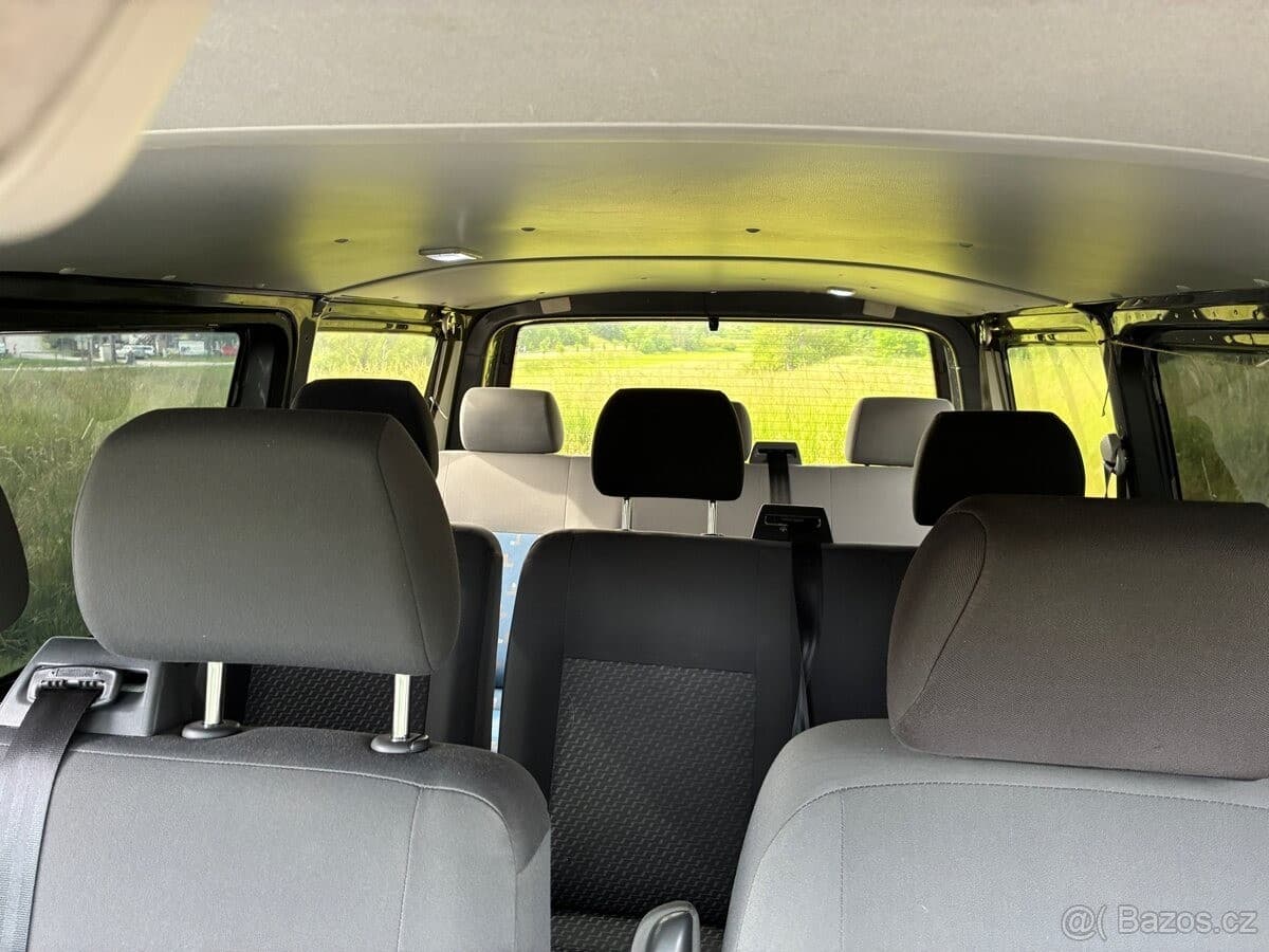 2010 Volkswagen TRANSPORTER - 11