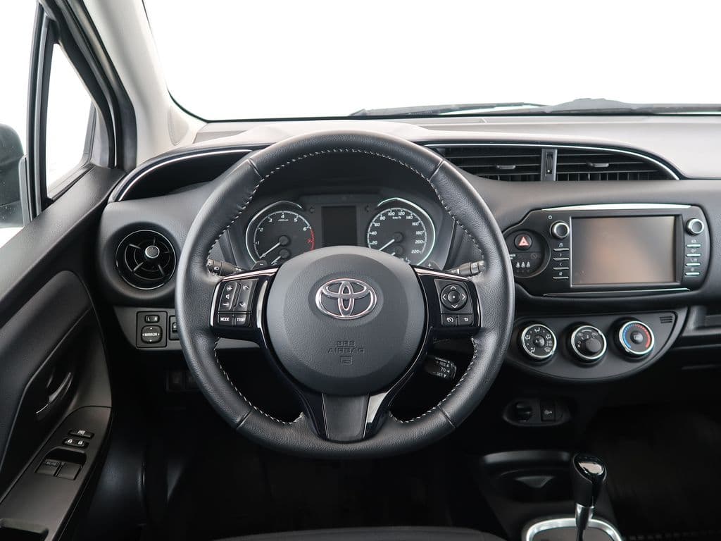 2018 Toyota YARIS - 31