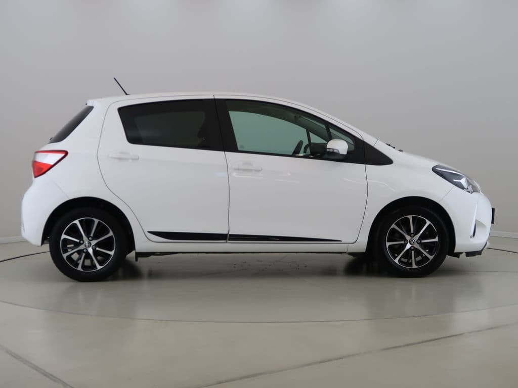 2018 Toyota YARIS - 7