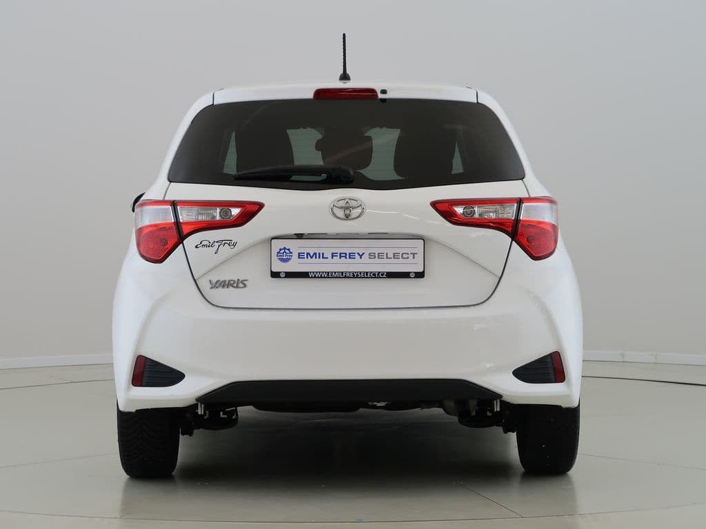 2018 Toyota YARIS - 11