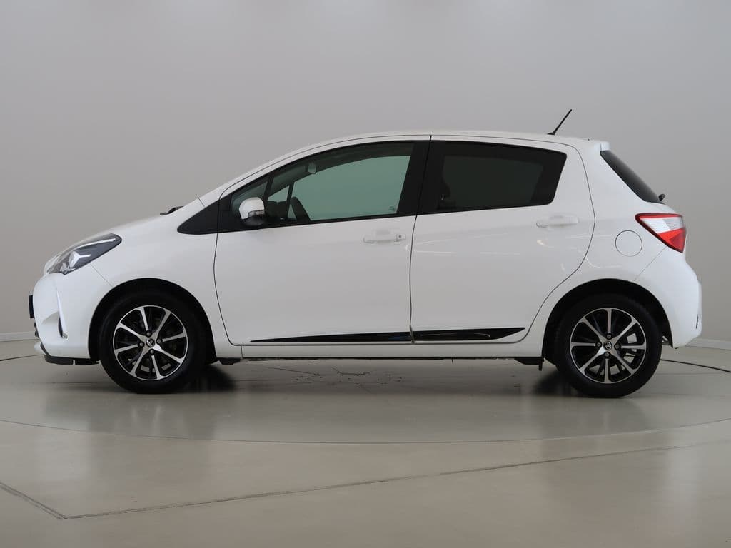 2018 Toyota YARIS - 15