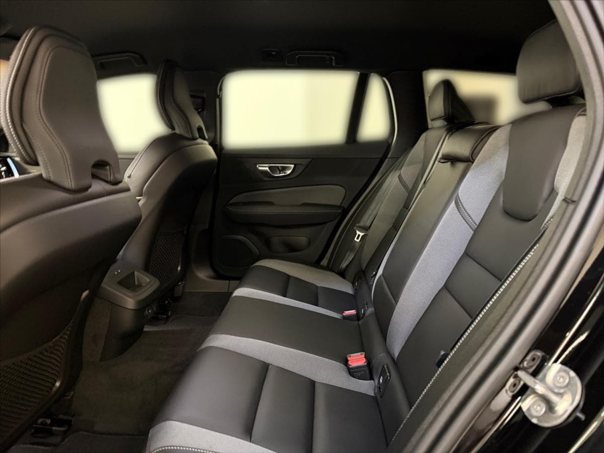 2026 Volvo V60 - 21
