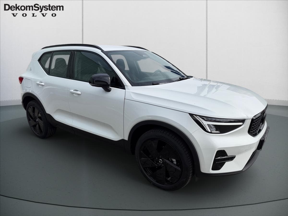2026 Volvo XC40 - 3
