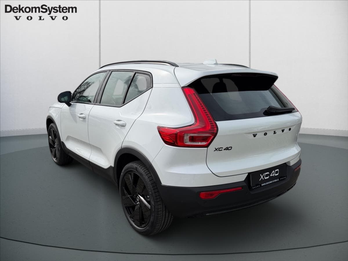 2026 Volvo XC40 - 7