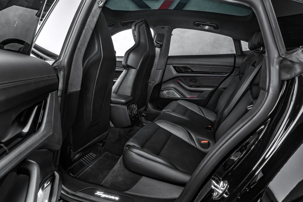 2020 Porsche TAYCAN - 29