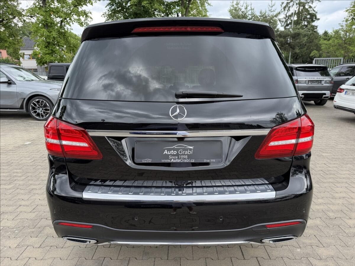2017 Mercedes-Benz GLS - 11