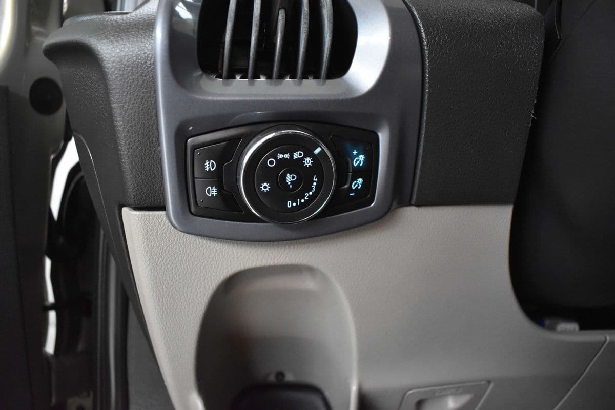 2017 Ford TOURNEO - 33