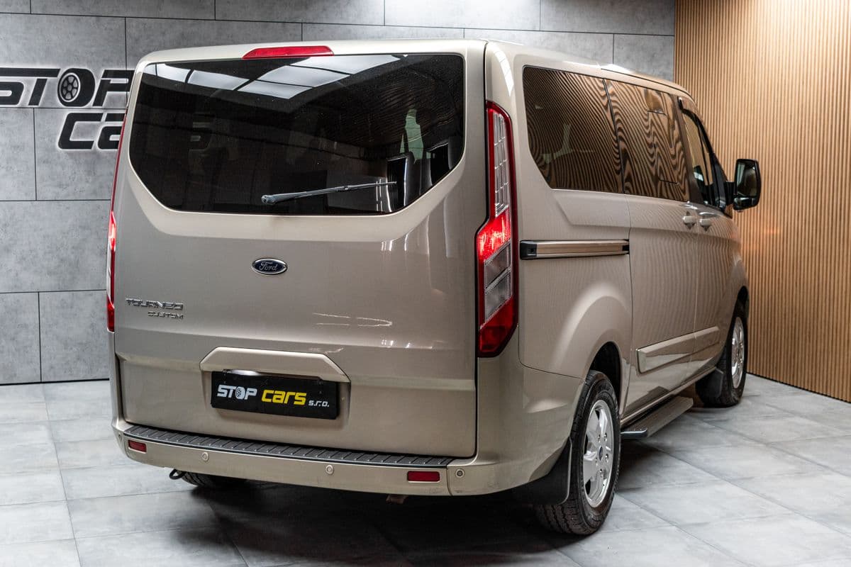 2017 Ford TOURNEO - 11